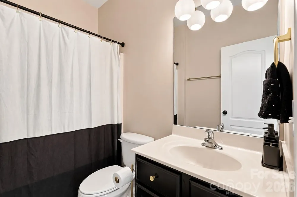4140 Cedar Point Avenue Matthews, NC 28104