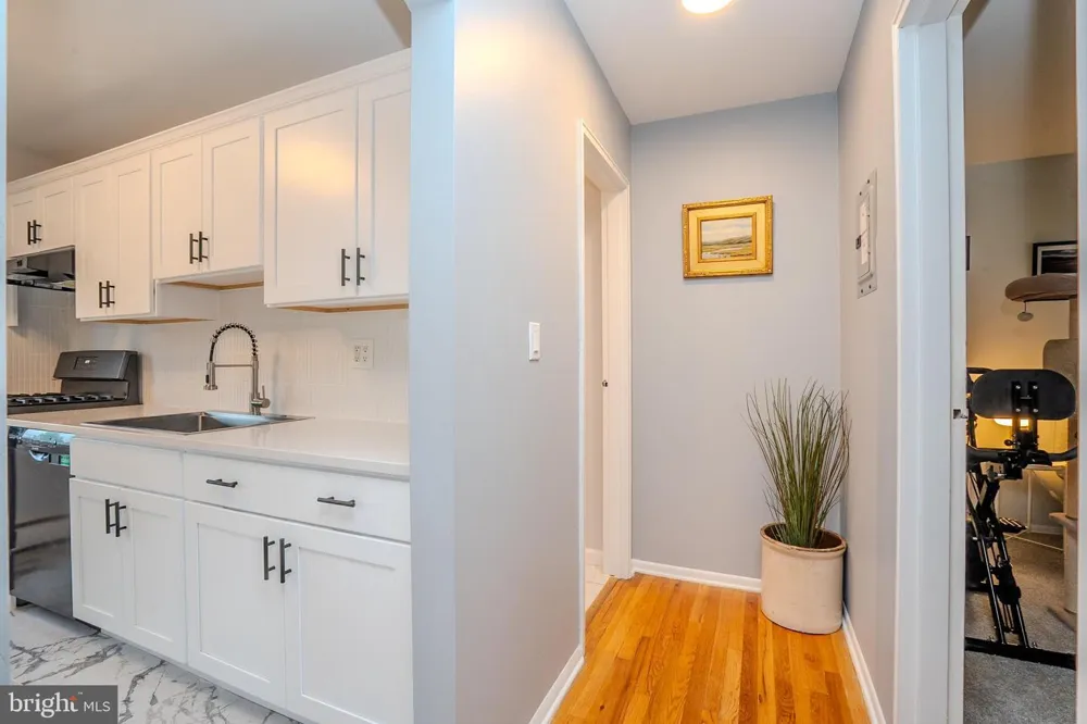 93 FOX ROAD #6B Edison, NJ 08817