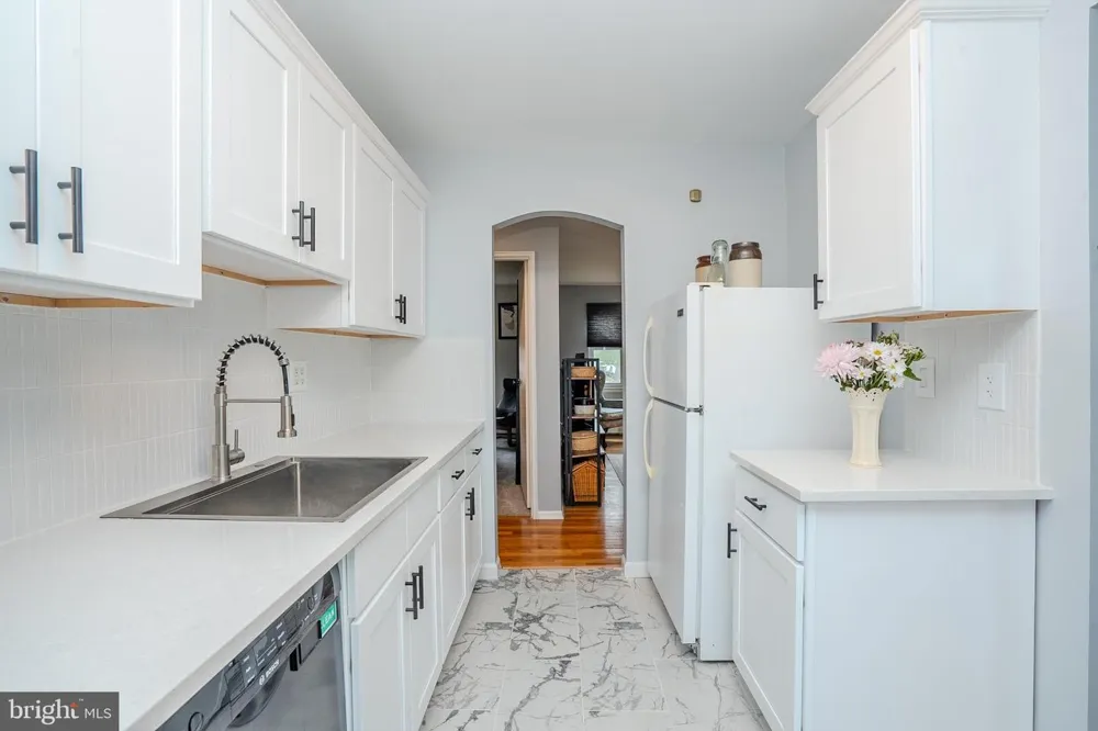 93 FOX ROAD #6B Edison, NJ 08817