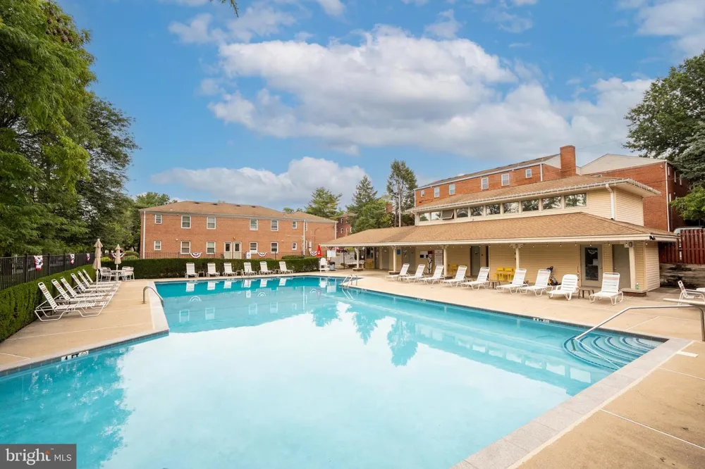 93 FOX ROAD #6B Edison, NJ 08817
