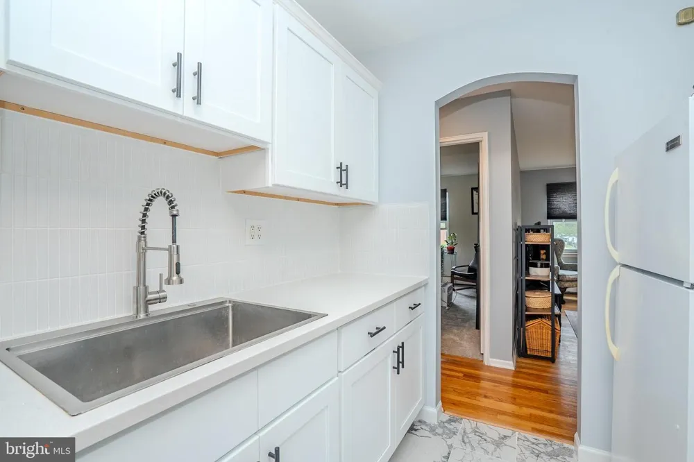 93 FOX ROAD #6B Edison, NJ 08817
