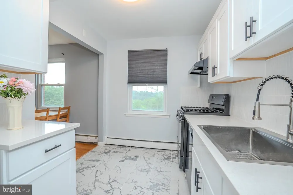 93 FOX ROAD #6B Edison, NJ 08817