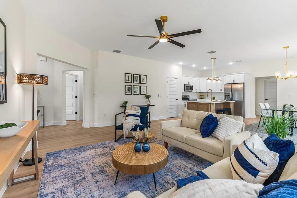 8236 104TH COURT Vero Beach, FL 32967