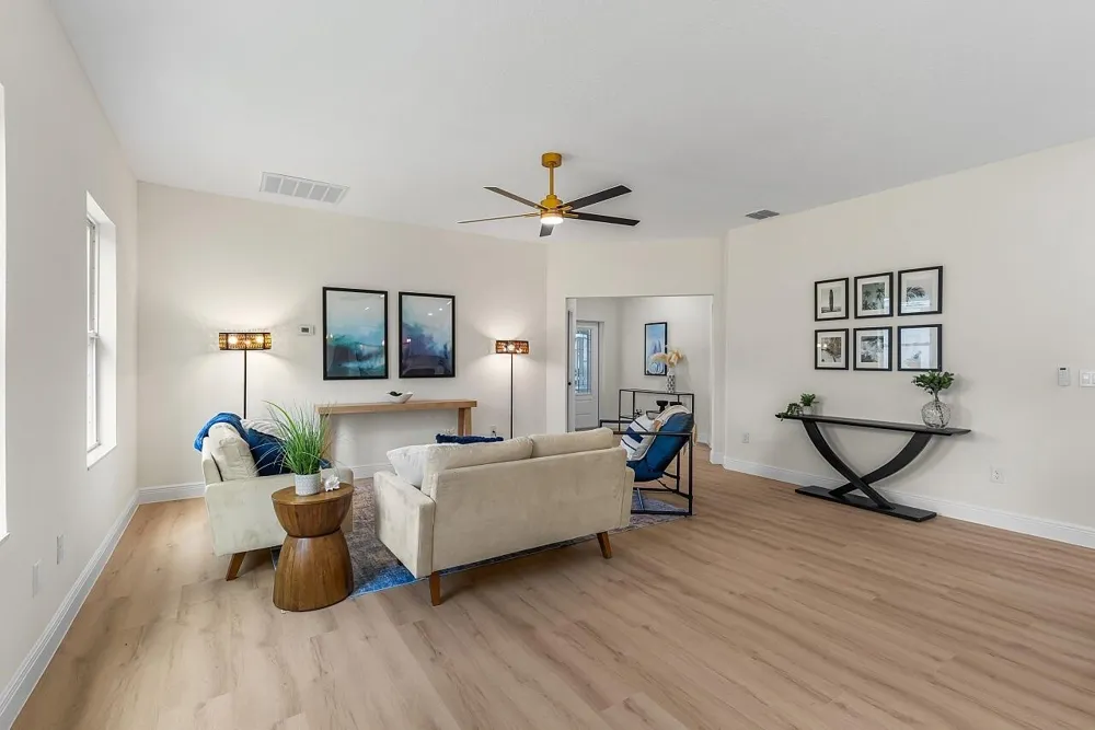 8236 104TH COURT Vero Beach, FL 32967
