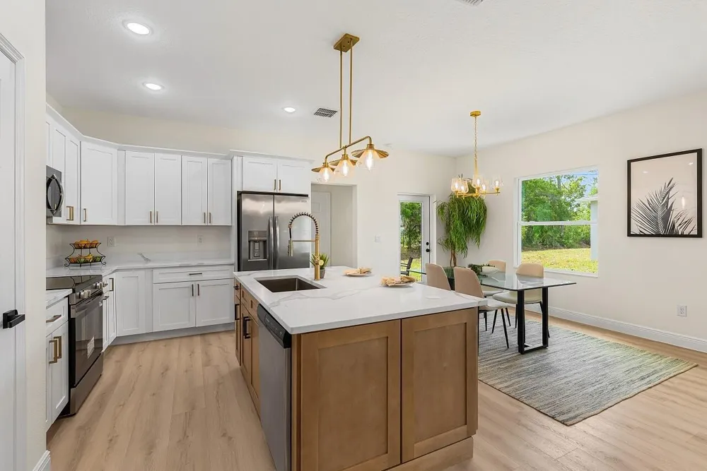 8236 104TH COURT Vero Beach, FL 32967
