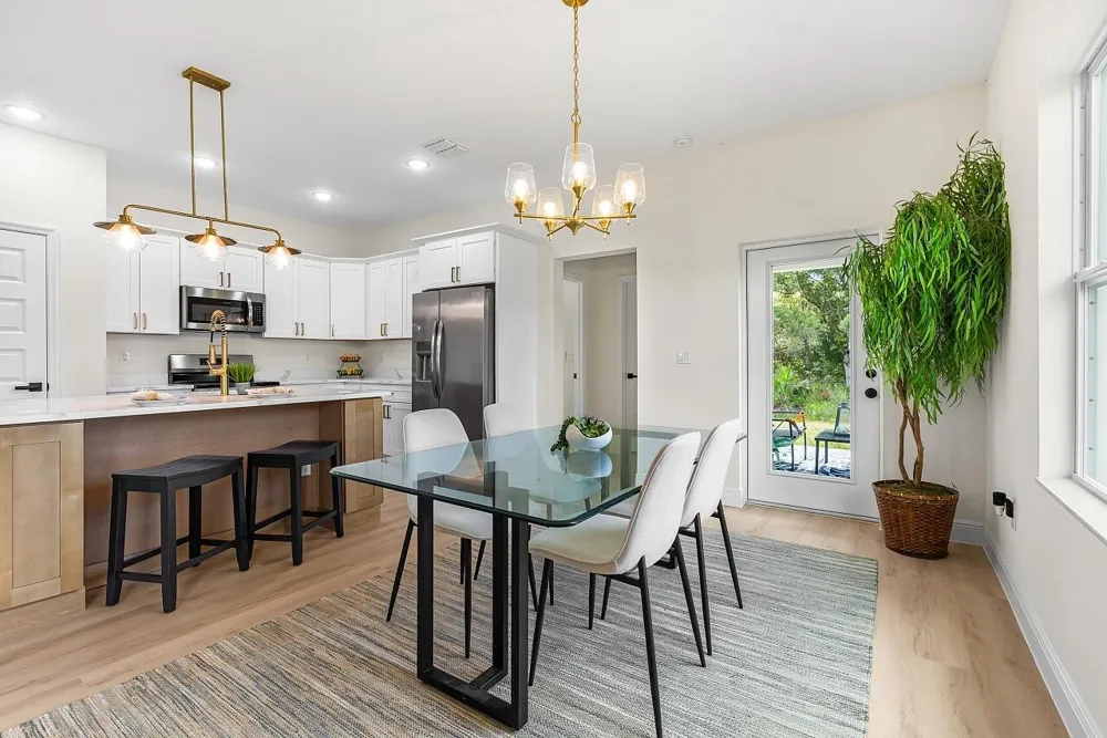 8236 104TH COURT Vero Beach, FL 32967