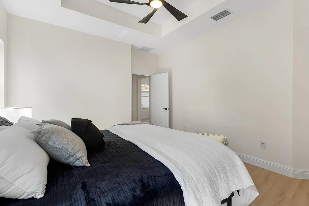 8236 104TH COURT Vero Beach, FL 32967