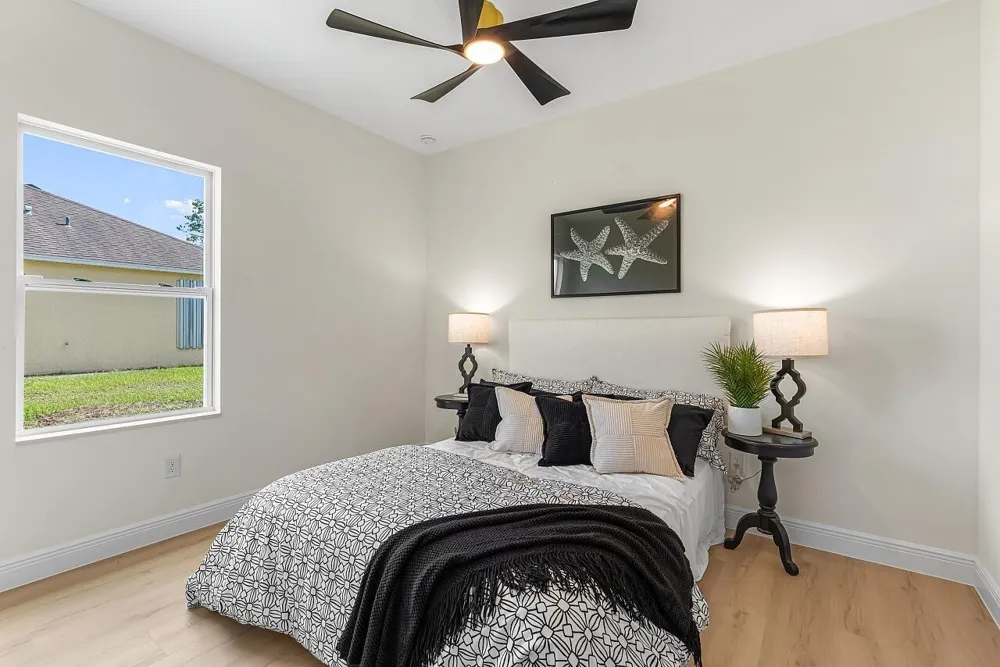 8236 104TH COURT Vero Beach, FL 32967