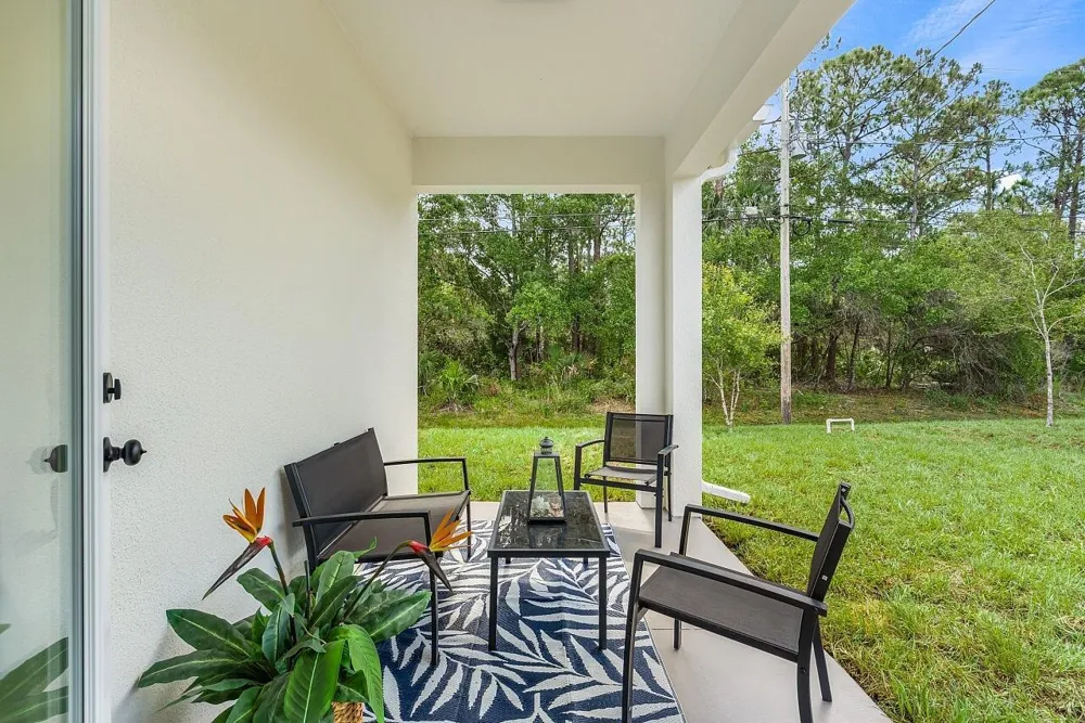 8236 104TH COURT Vero Beach, FL 32967