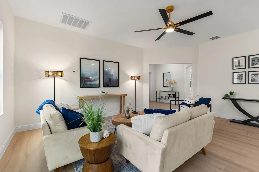 8236 104TH COURT Vero Beach, FL 32967