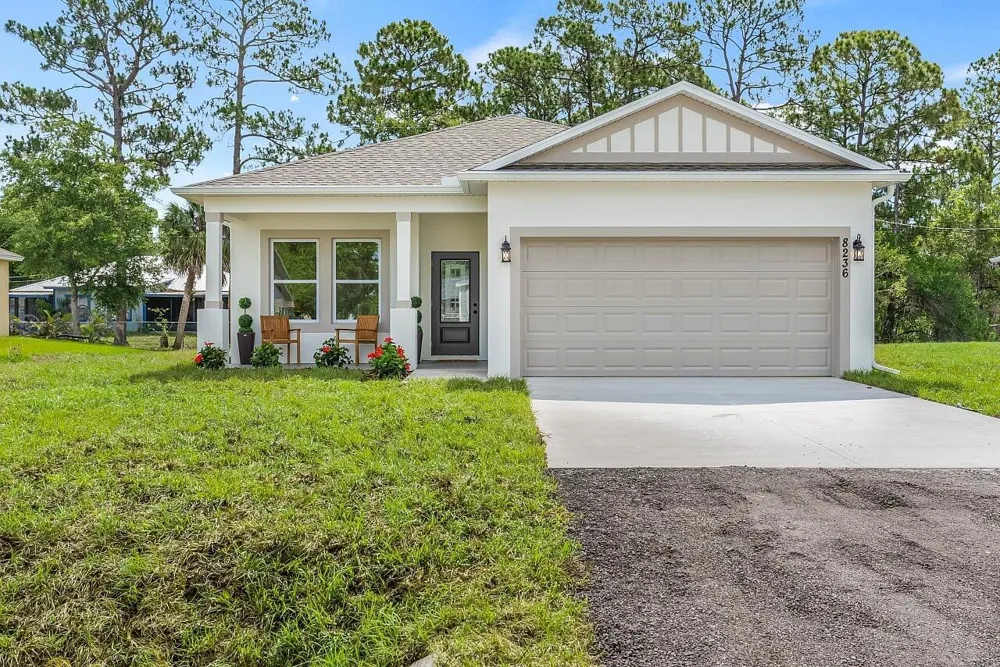 8236 104TH COURT Vero Beach, FL 32967