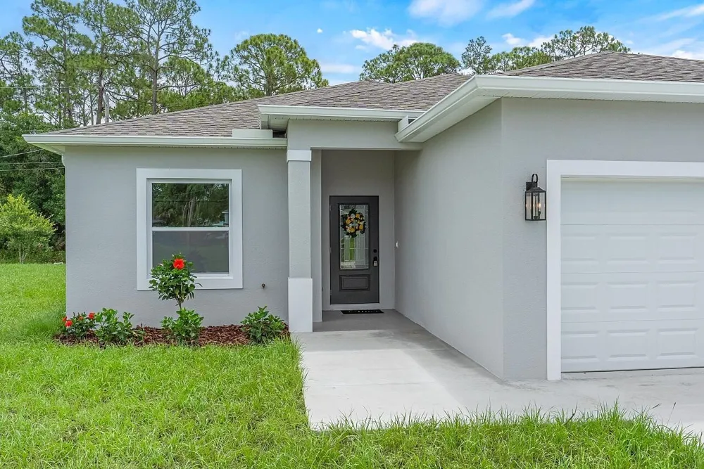 8226 104TH COURT Vero Beach, FL 32967