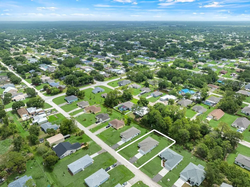8226 104TH COURT Vero Beach, FL 32967