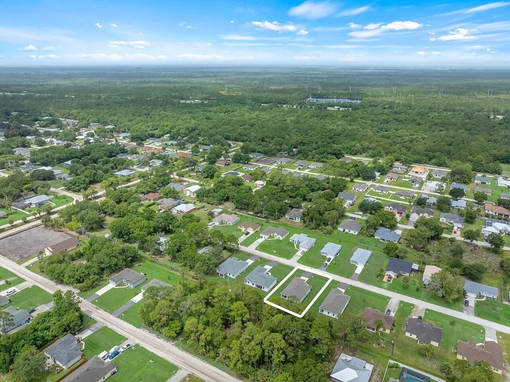 8226 104TH COURT Vero Beach, FL 32967