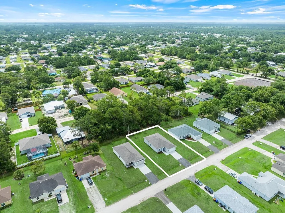 8226 104TH COURT Vero Beach, FL 32967