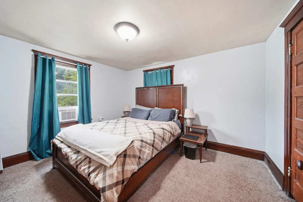 1136 Cooper Street Jackson, MI 49202
