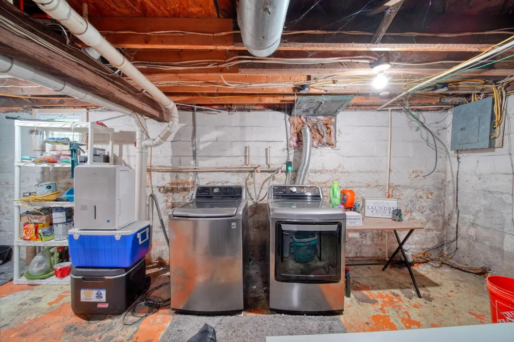 1136 Cooper Street Jackson, MI 49202