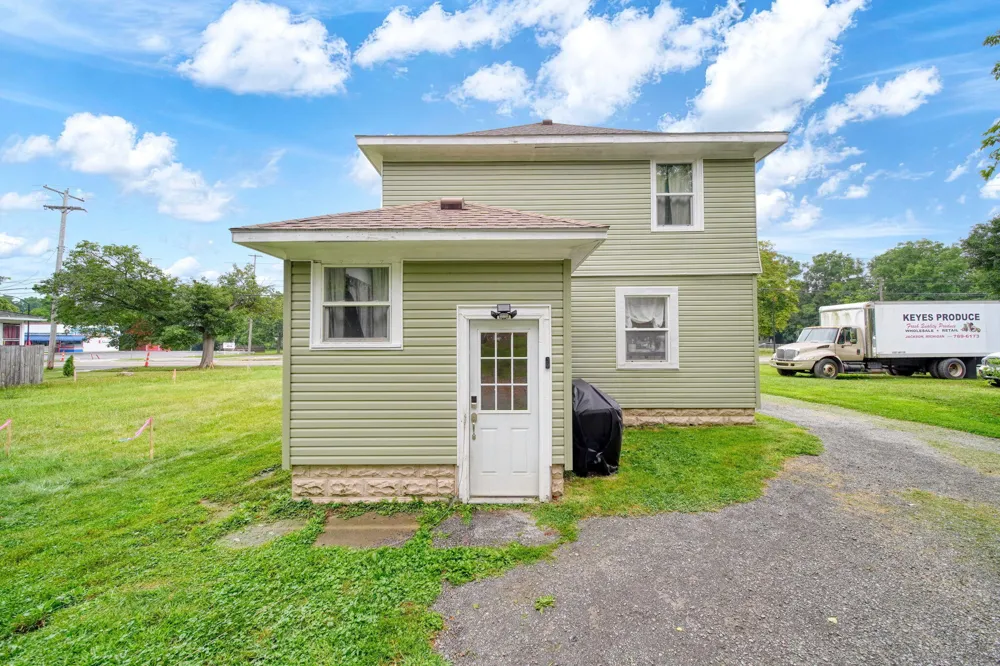 1136 Cooper Street Jackson, MI 49202