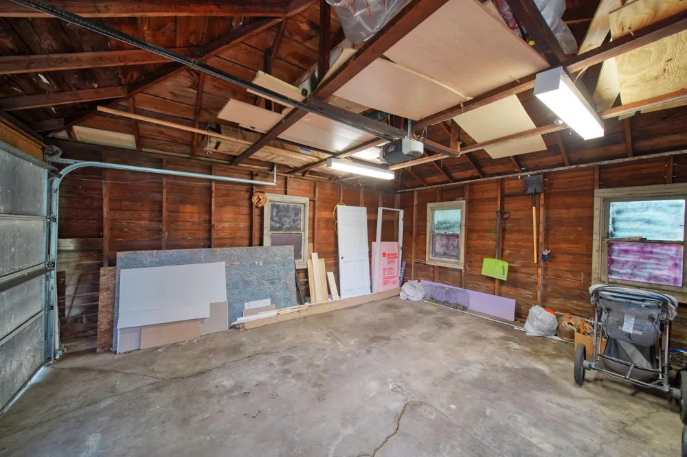 1136 Cooper Street Jackson, MI 49202