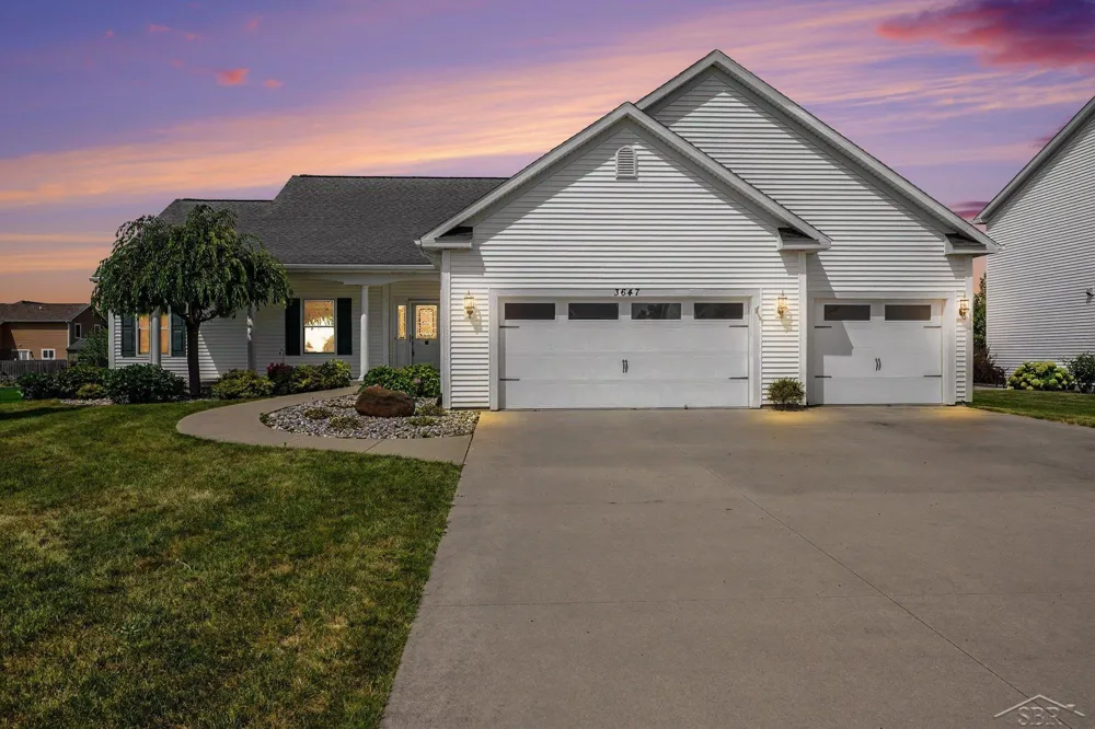 3647 Coachmans Ridge Drive Saginaw Charter Township, MI 48603