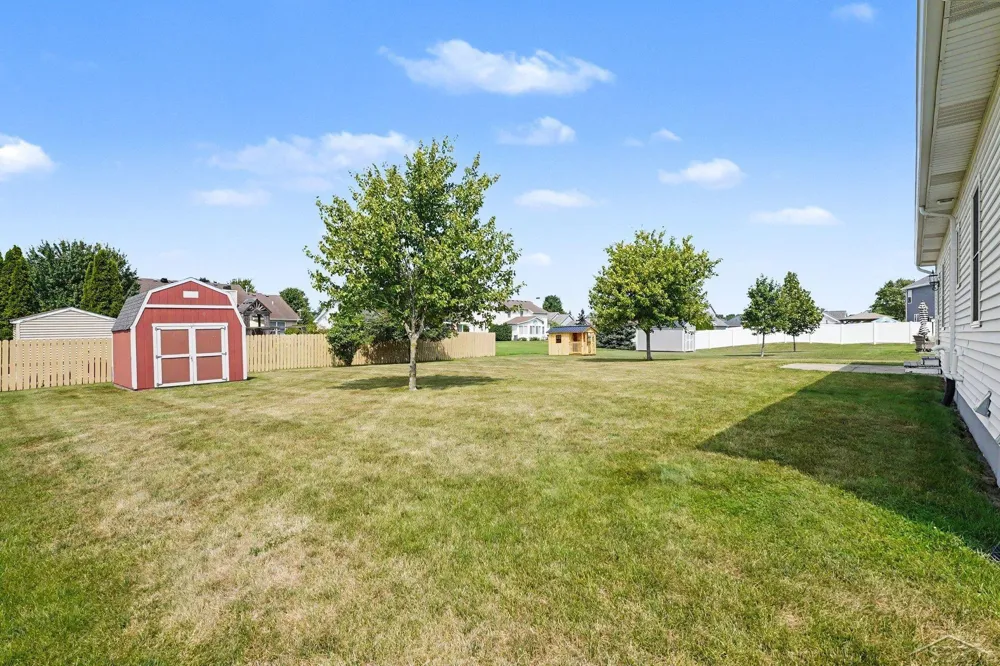 3647 Coachmans Ridge Drive Saginaw Charter Township, MI 48603