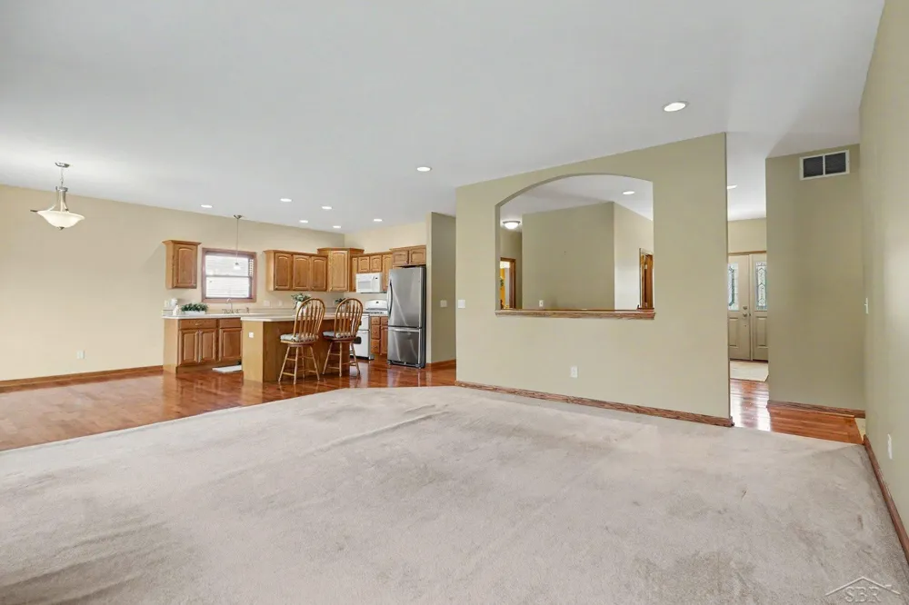 3647 Coachmans Ridge Drive Saginaw Charter Township, MI 48603