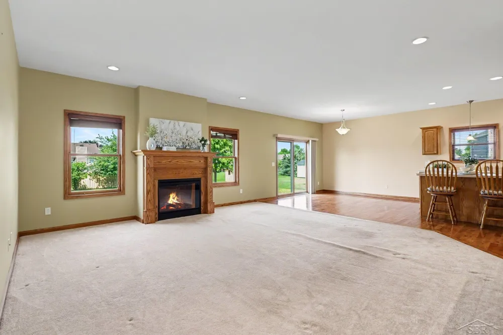 3647 Coachmans Ridge Drive Saginaw Charter Township, MI 48603