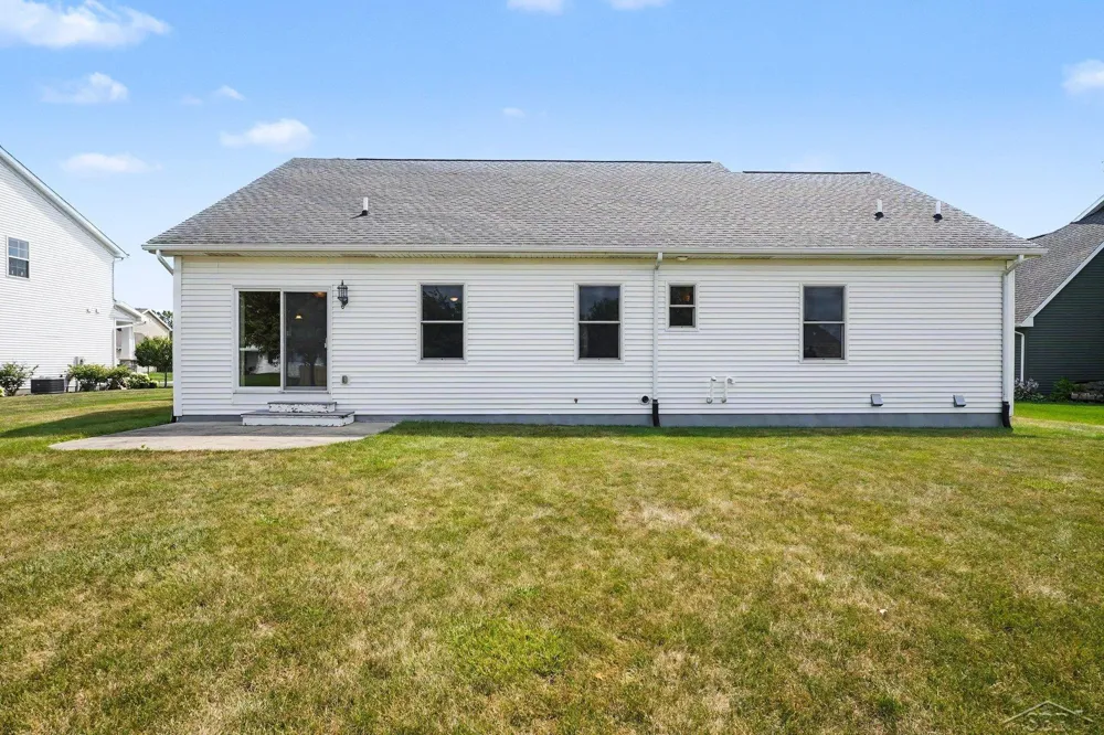 3647 Coachmans Ridge Drive Saginaw Charter Township, MI 48603