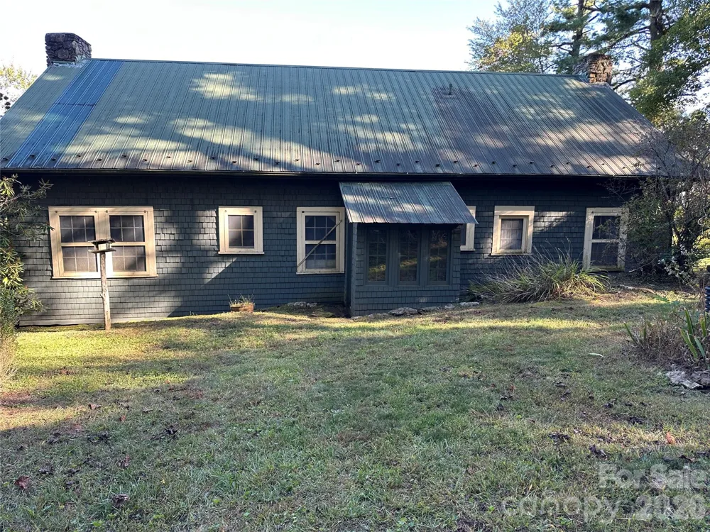 16 Osborn Knob Road Little Switzerland, NC 28749