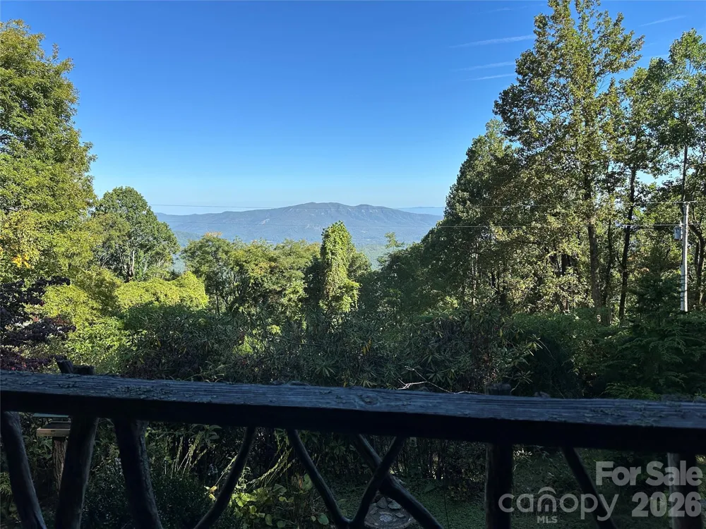 16 Osborn Knob Road Little Switzerland, NC 28749
