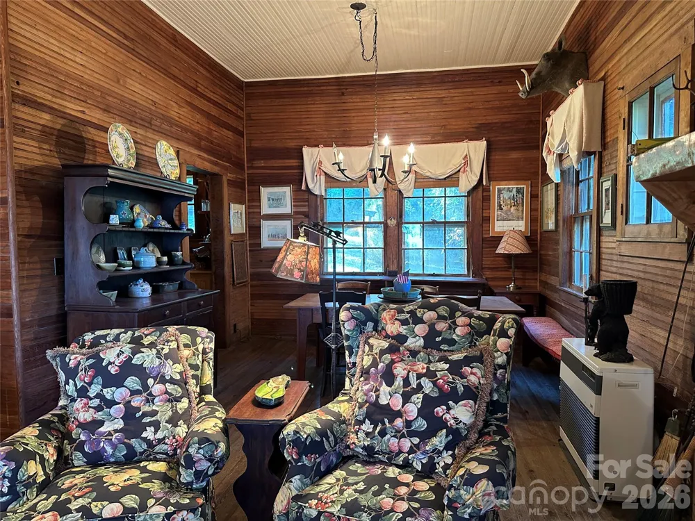 16 Osborn Knob Road Little Switzerland, NC 28749