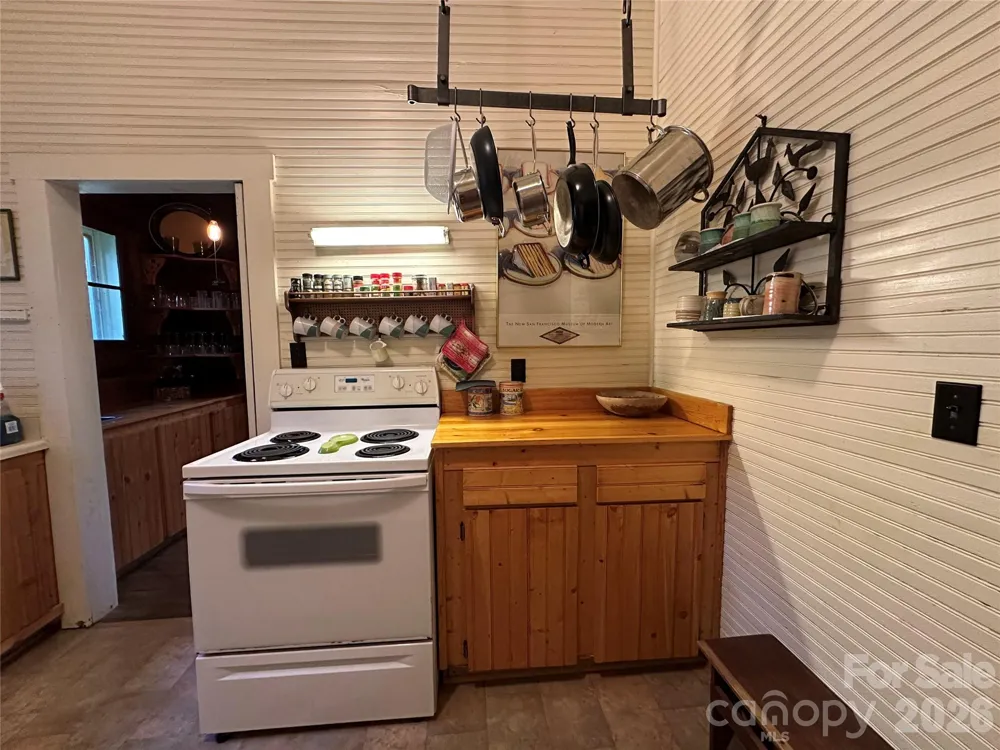 16 Osborn Knob Road Little Switzerland, NC 28749