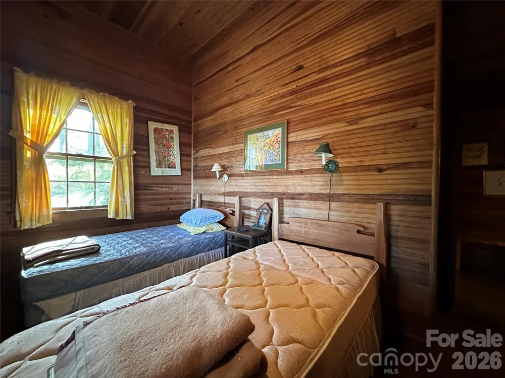 16 Osborn Knob Road Little Switzerland, NC 28749
