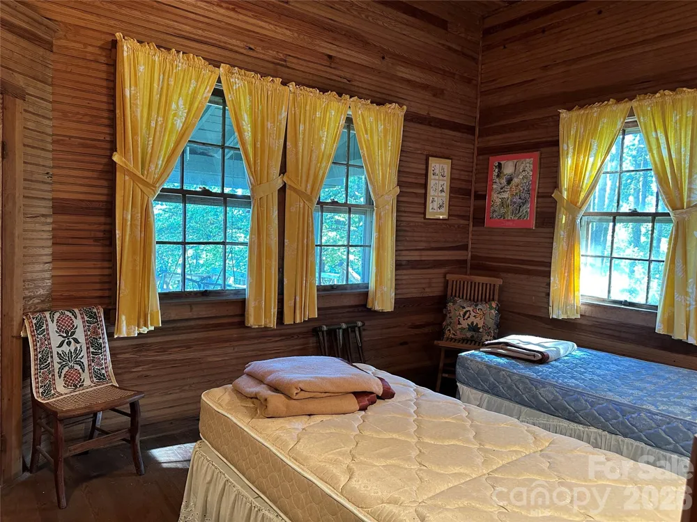 16 Osborn Knob Road Little Switzerland, NC 28749
