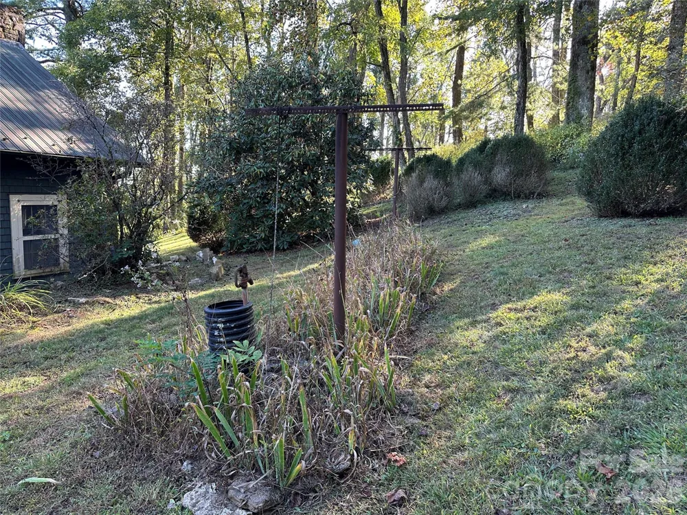 16 Osborn Knob Road Little Switzerland, NC 28749
