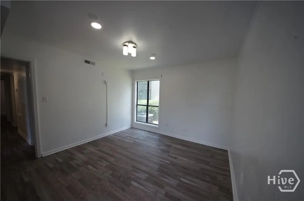 355 Commerce Place #E Savannah, GA 31406