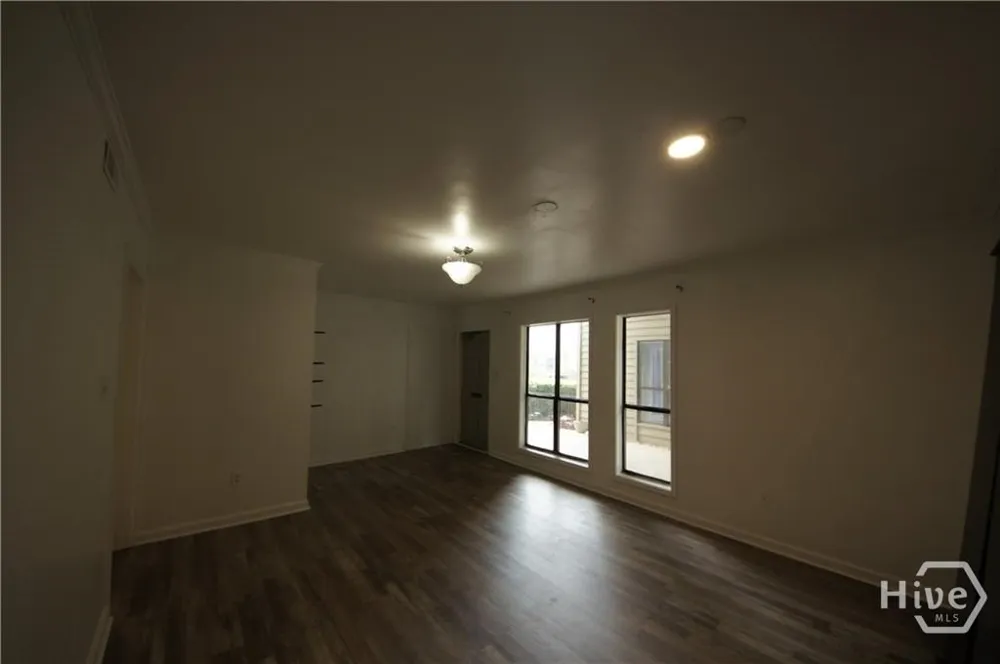 355 Commerce Place #E Savannah, GA 31406