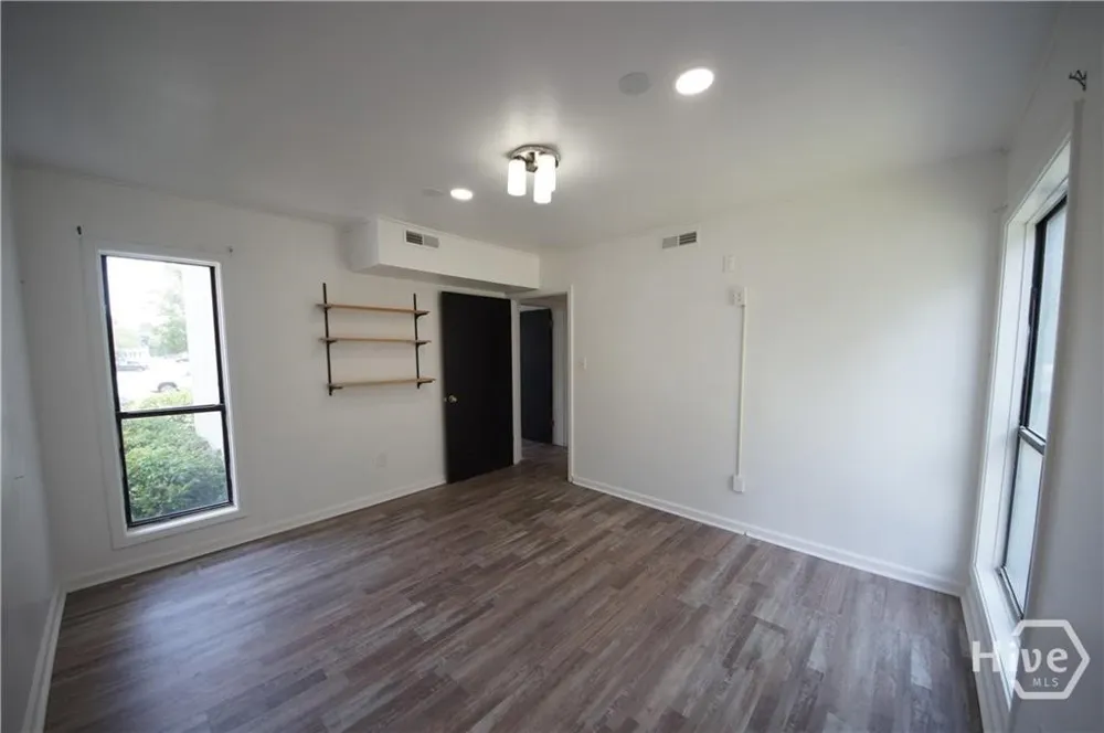 355 Commerce Place #E Savannah, GA 31406