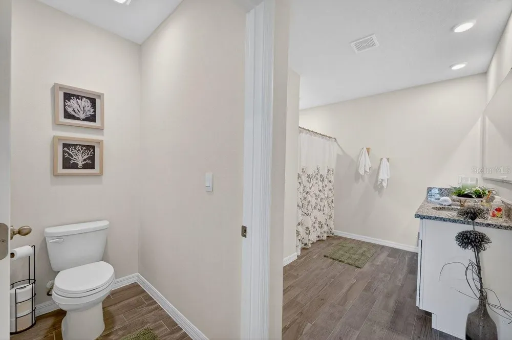 1346 MIDDLE LAKE DRIVE Ormond Beach, FL 32174