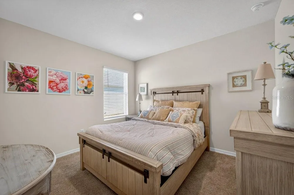 1346 MIDDLE LAKE DRIVE Ormond Beach, FL 32174