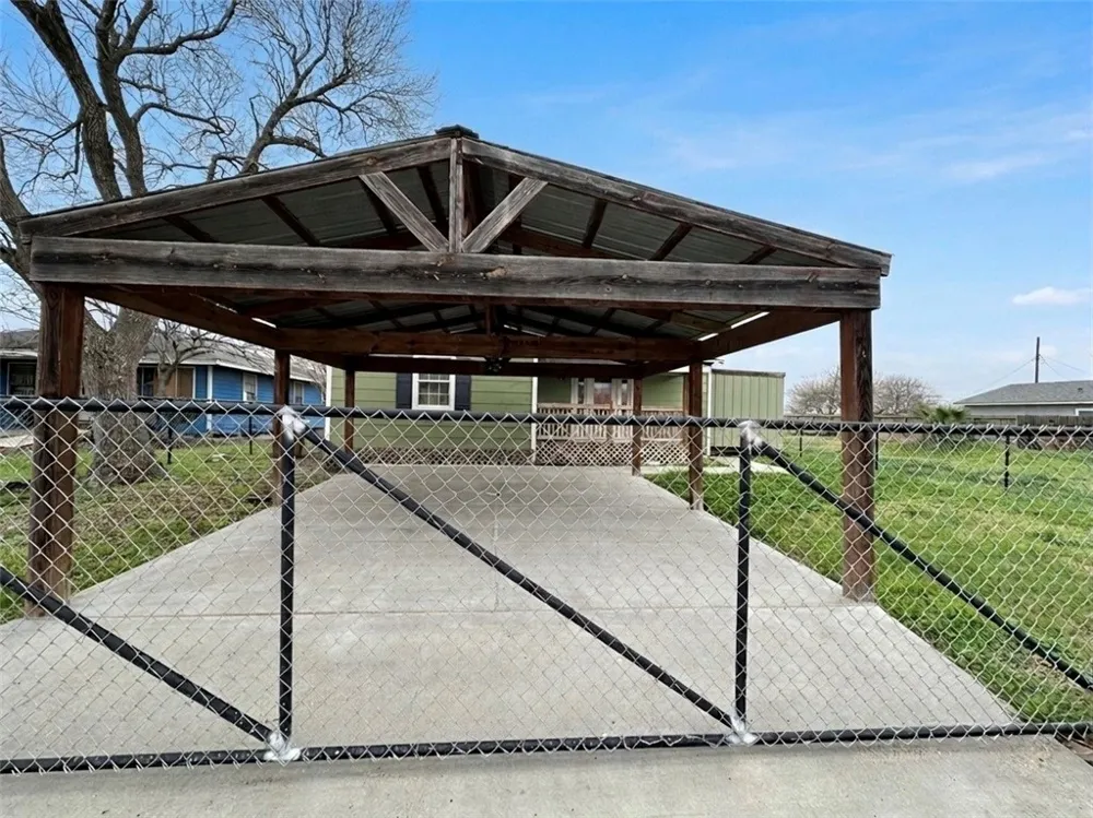1202 Main Drive Corpus Christi, TX 78409