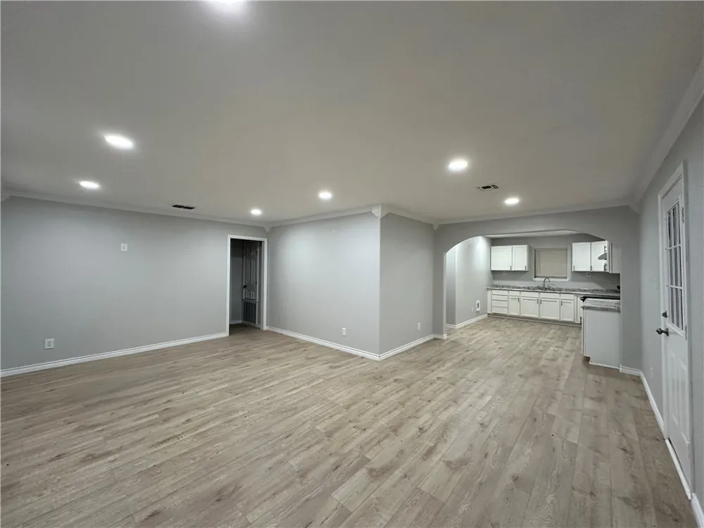1202 Main Drive Corpus Christi, TX 78409