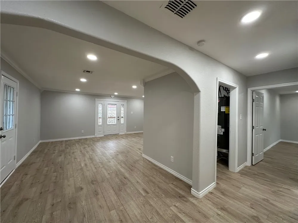 1202 Main Drive Corpus Christi, TX 78409