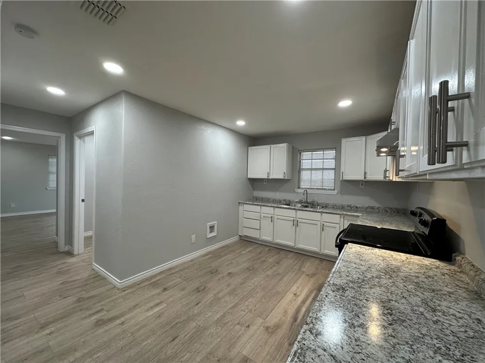 1202 Main Drive Corpus Christi, TX 78409