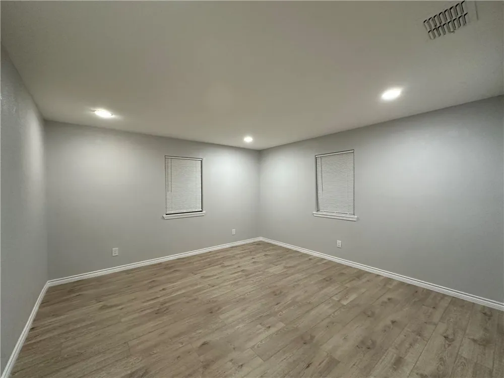1202 Main Drive Corpus Christi, TX 78409