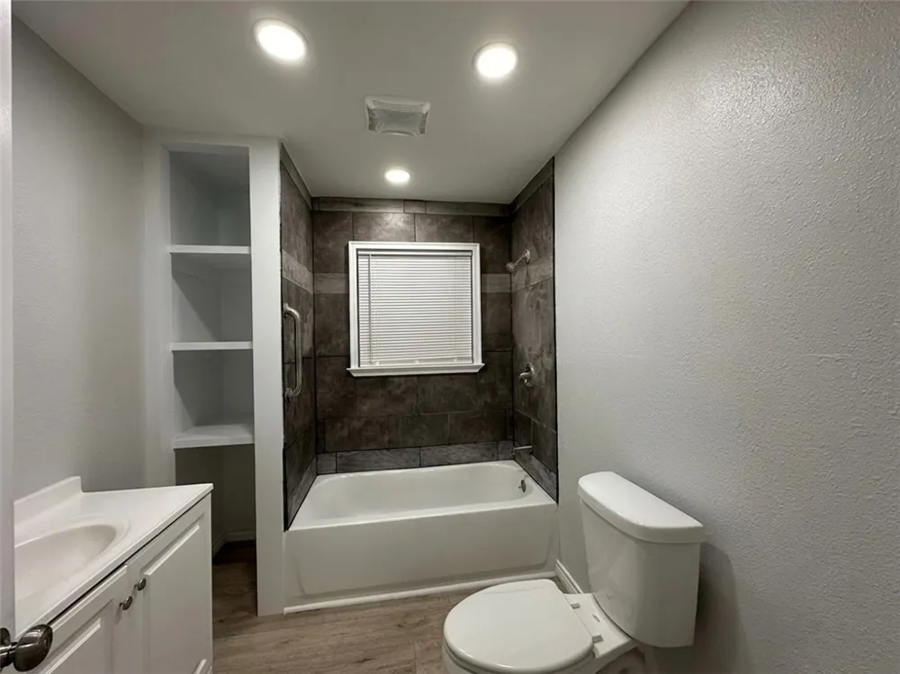 1202 Main Drive Corpus Christi, TX 78409
