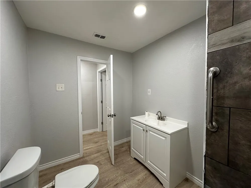 1202 Main Drive Corpus Christi, TX 78409