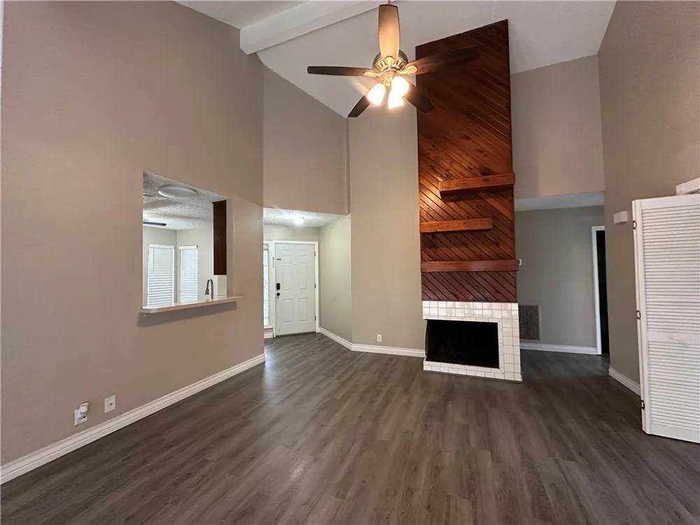 2429 Woodway Drive Corpus Christi, TX 78414