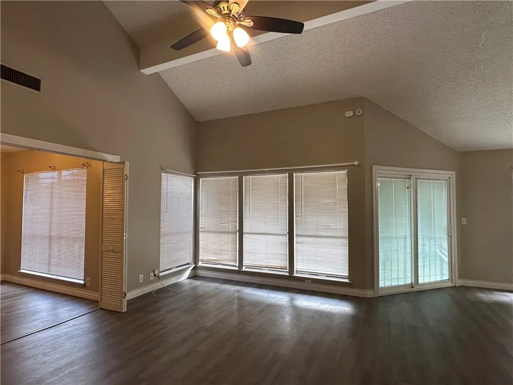 2429 Woodway Drive Corpus Christi, TX 78414