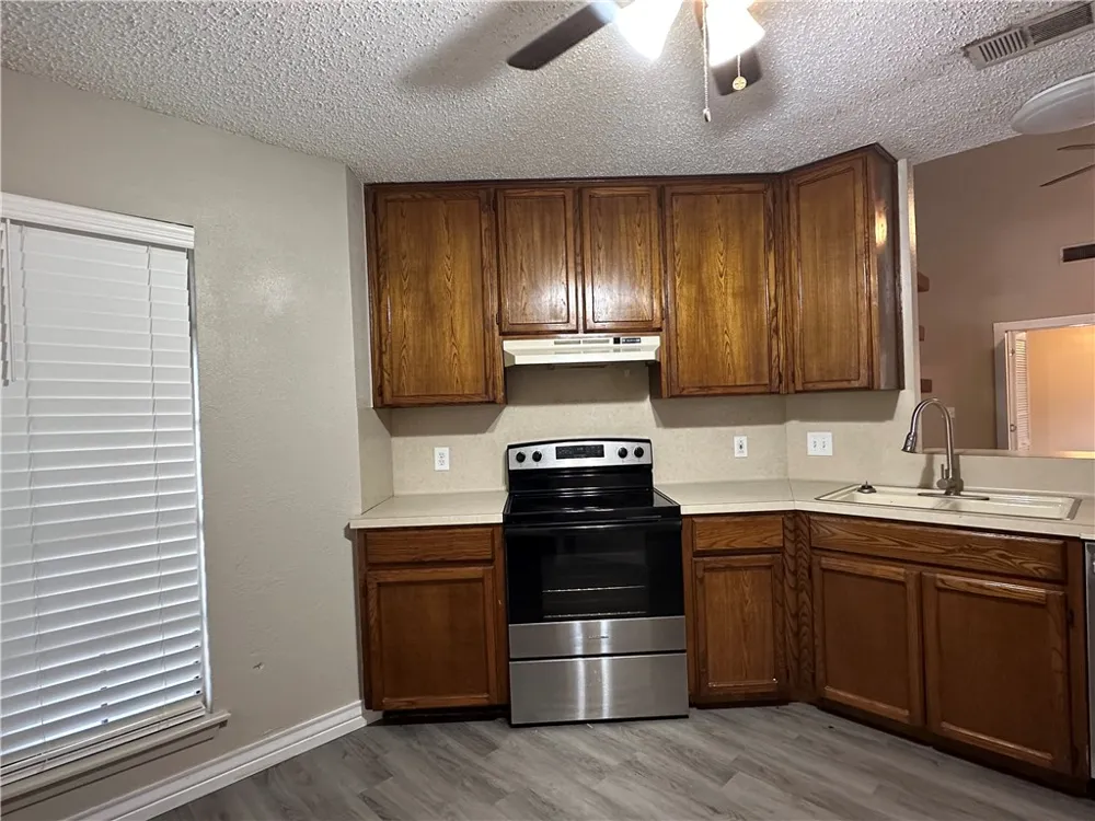 2429 Woodway Drive Corpus Christi, TX 78414